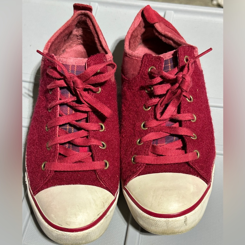 UGG Shearling-Lined Sneakers - 8M